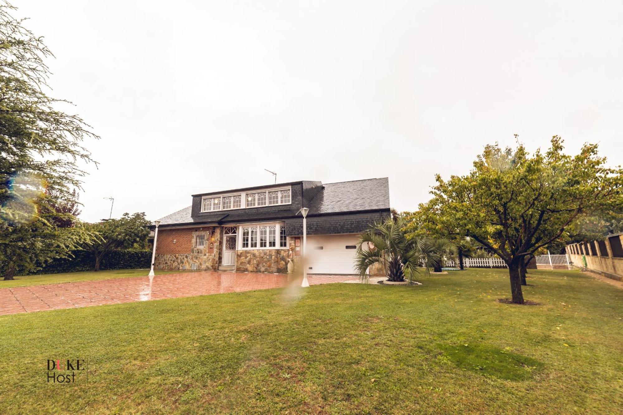 Villa Nuevo Baztan Chalet